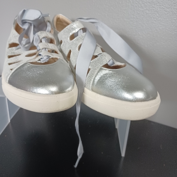 Vaneli sport lace front cutout details sneaker in Silver - Picture 4 of 5